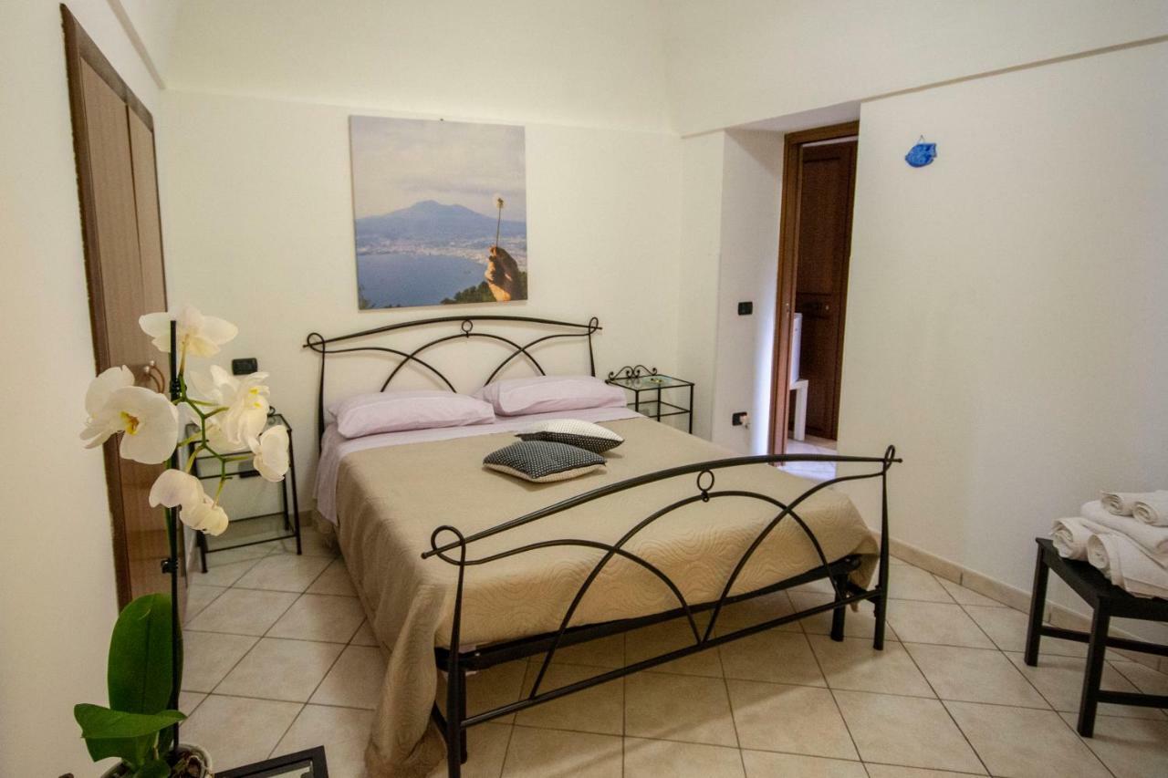 Quintessenza - Sorrento Coast Rentroom ヴィーコ・エクエンセ エクステリア 写真